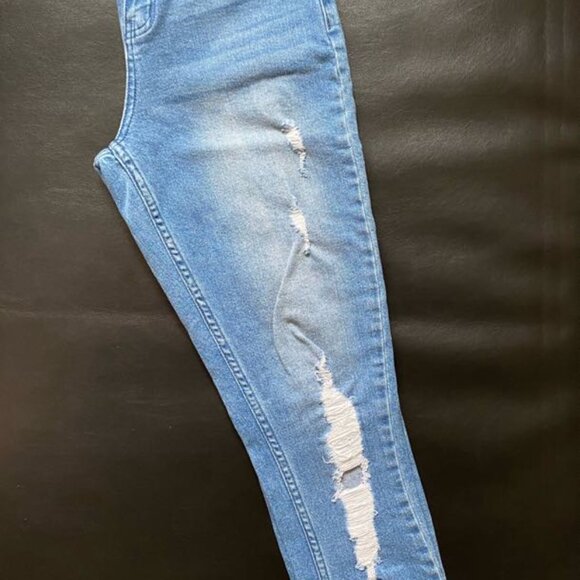 HT Denim: Indigo Destructed Mom Jeans (Size: 0) NWOT - Picture 7 of 12